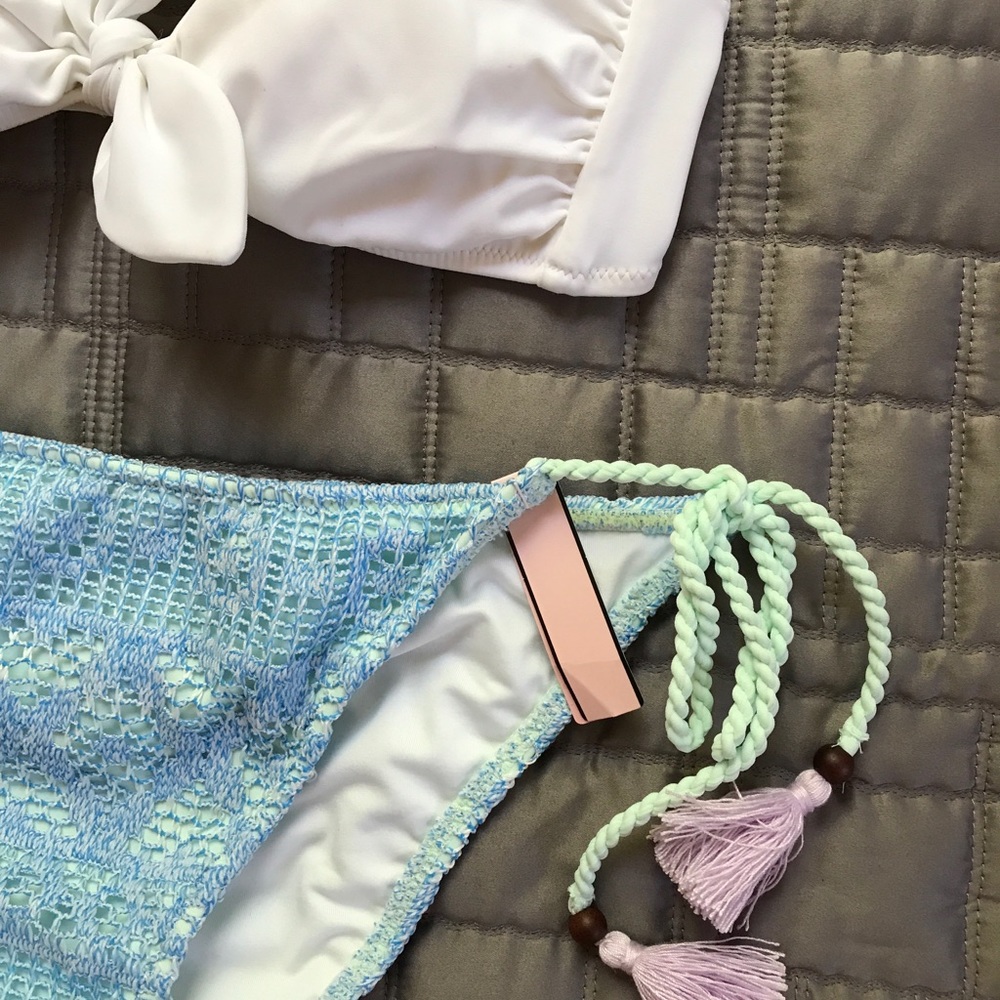 VS adorable swim suit❤️ - Picture 3 of 5